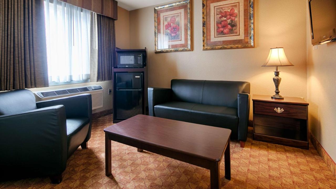 Double Suite with Two Double Beds - Non Smoking