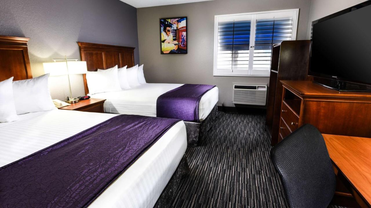 Queen Room with Two Queen Beds - Disability Access - Non-Smoking